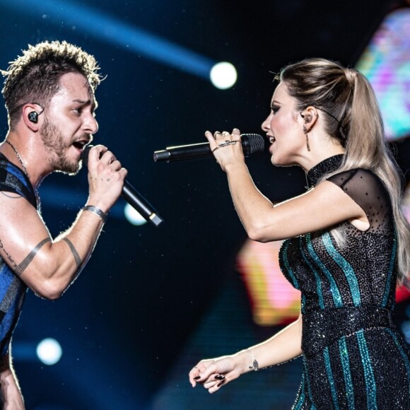 Sandy e Junior conquistaram os filhos de Thais Fersoza e Michel Teló em show comemorativo dos 30 anos de carreira