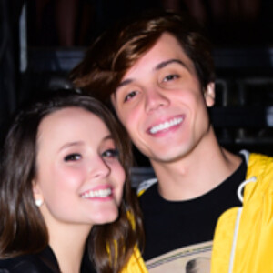 Larissa Manoela e Leo Cidade estão comemorando 2 anos e 5 meses de namoro: 'Minha felicidade na quarentena, na vida e em todos os momentos!'