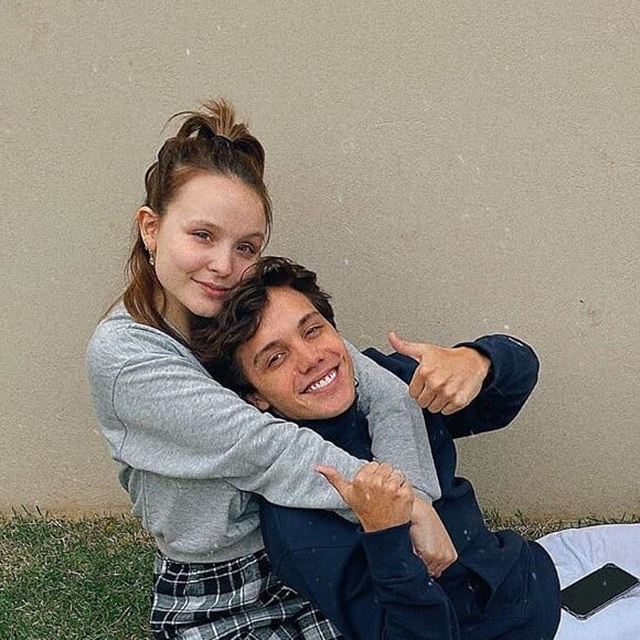 Mesversário de namoro de Larissa Manoela e Leo Cidade fez Maisa vibrar: 'Amo vocês'