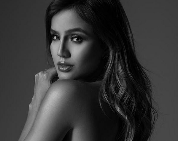 Mulher De Sorocaba Biah Rodrigues Posa Nua Para Exibir Barriga De Gravidez Foto Purepeople