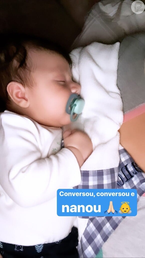 Mulher de Cristiano, Paula Vaccari filma filho dormindo