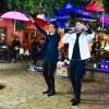A decoração da live de Breno & Caio Cesar contou com vários guarda-chuvas coloridos