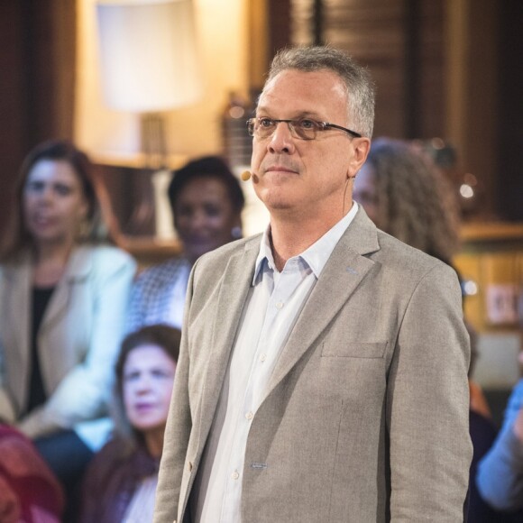 Pedro Bial é apresentador do 'Conversa com Bial'