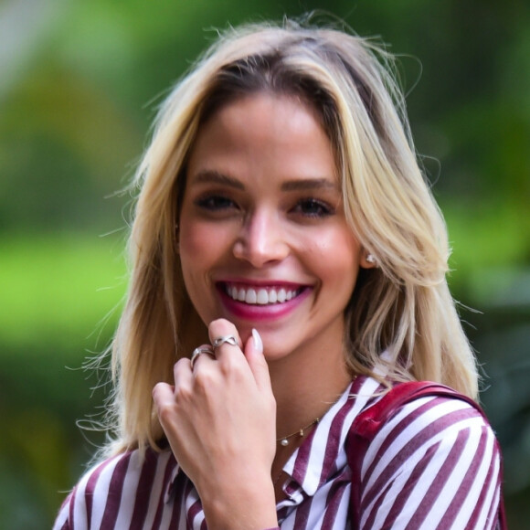 Grávida, Carol Dias renova visual e Claudia Leitte tieta modelo em vídeo nesta terça-feira, dia 23 de junho de 2020