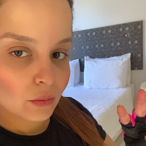 Maiara, da dupla com Maraisa, mantém rotina de exercícios em spa