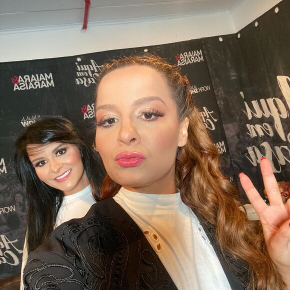 Maiara e a irmã, Maraisa, se divertiram com travessura da ruiva na cozinha