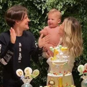 Gabi Brandt e Saulo Poncio comemoram aniversário de 1 ano do filho, Davi Márcio