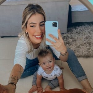 'Você é a luz da minha vida, você é o motivo do meu sorriso, você me tornou uma pessoa muito melhor do que eu imaginava', disse Gabi Brandt ao filho, Davi