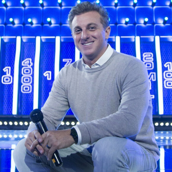Luciano Huck surpreendeu ao posar com o filho mais velho, Joaquim, de 15 anos