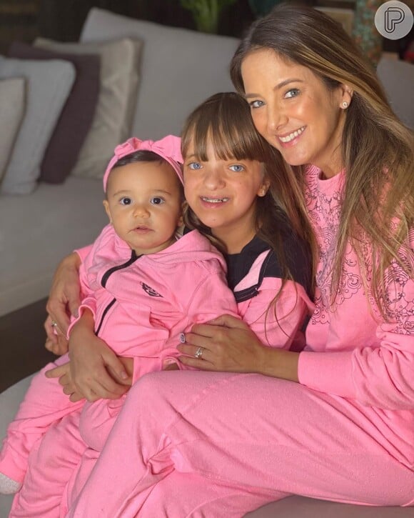Ticiane Pinheiro gosta de combinar suas roupas com as das filhas
