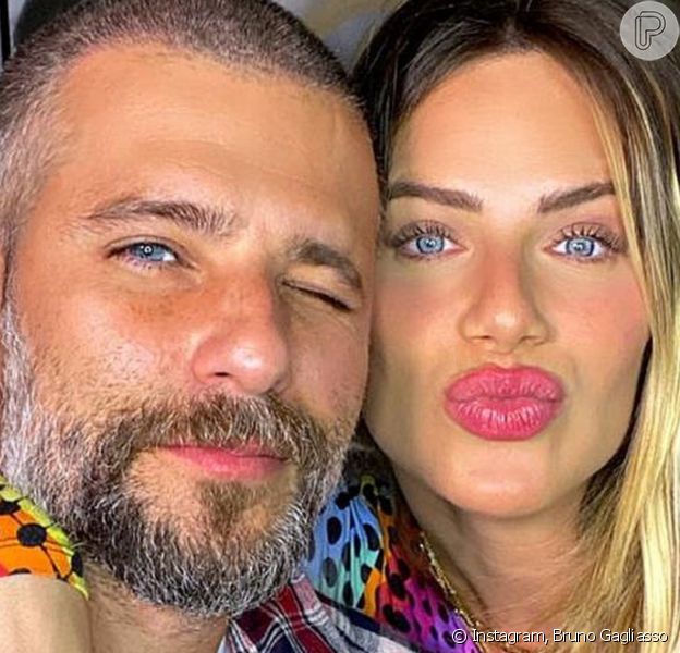 Giovanna Ewbank Posa Com Filho Recem Nascido Em Nova Foto De Bruno Gagliasso Purepeople