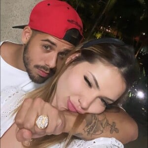 Zé Felipe e Virgínia Fonseca tatuaram a inicial um do outro cinco dias após início do namoro