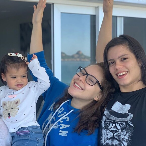 Web elogia mudança no visual do filho de Mayra Cardi