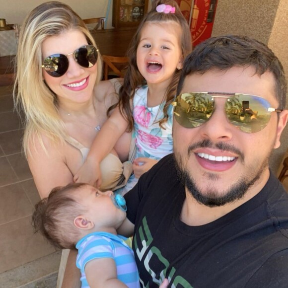Cristiano é casado com Paula Vaccari e pai de Cristiano Junior e Pietra