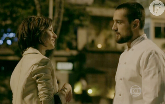 Enrico (Joaquim Lopes) vê Maria Clara (Andreia Horta) e Vicente (Rafael Cardoso) se beijando, em 'Império'