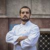 Vicente (Rafael Cardoso) se torna o chef do antigo restaurante de Enrico (Joaquim Lopes), que é reinaugurado com seu nome, em 'Império'