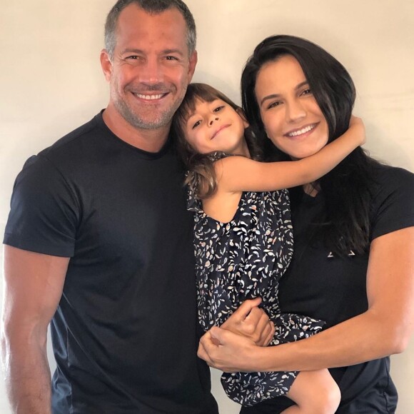 Kyra Gracie e Malvino Salvador fizeram chá revelação para descobrir sexo de bebê