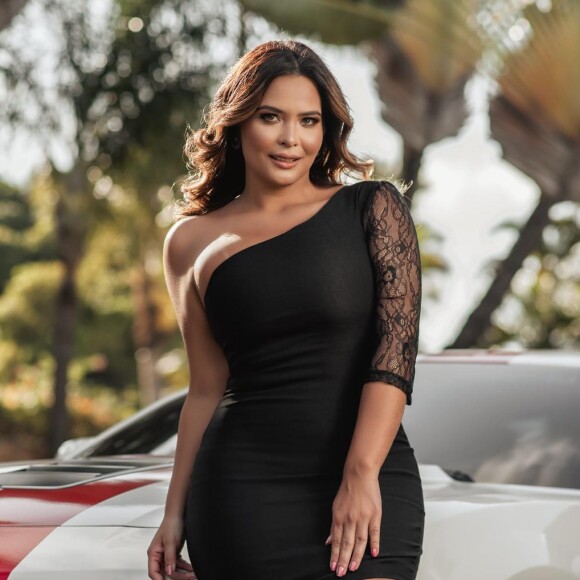 Geisy Arruda vai lançar segundo livro digital 'Desejo Proibido'