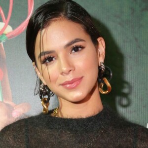 Bruna Marquezine faz festa online para comemorar seus 25 anos