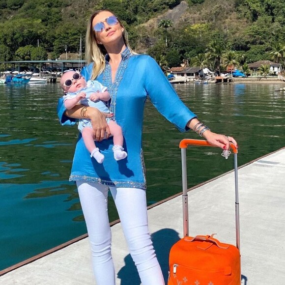 Ana Paula Siebert divide a rotina maternal com os seguidores
