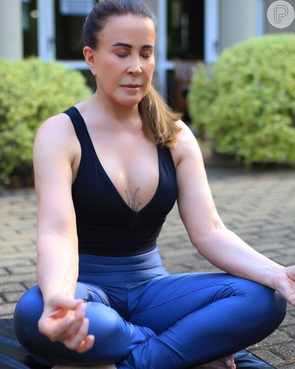 Zilu aponta a ioga como prática para conhecer o corpo