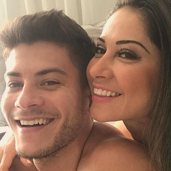 Arthur Aguiar pede desculpas à Mayra Cardi