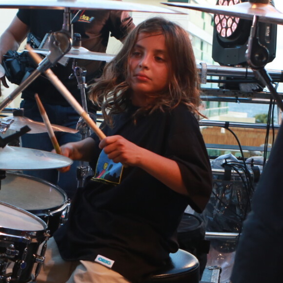 Marcelo, filho de Ivete Sangalo, está com 10 anos de idade