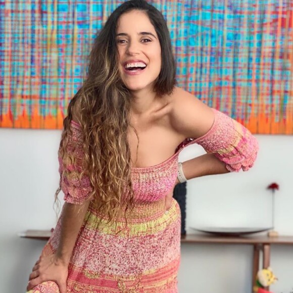 Camilla Camargo ainda não decidiu o nome da filha menina