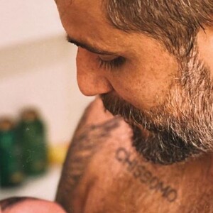Bruno Gagliasso com o filho caçula, Zyan