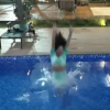 'A Fazenda 12': Raíssa Barbosa se tacou na piscina ao voltar da Roça