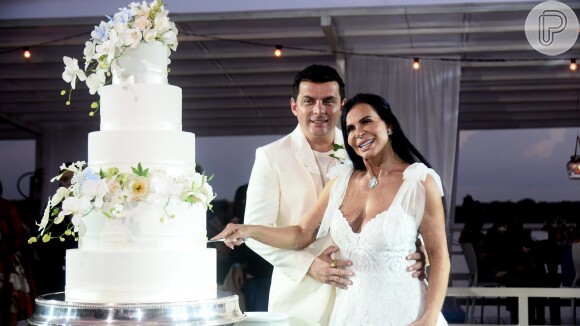 Gretchen e Esdras de Souza se casaram em outubro de 2020. É o 18º casamento da cantora e eterna 'Rainha do Bumbum'