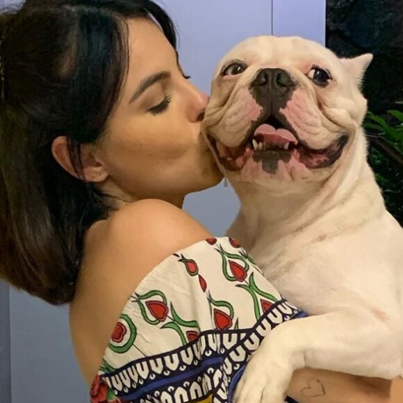 Sthefany Brito se irritou com pergunta a respeito de uma possível alergia do filho a pelo de cachorro