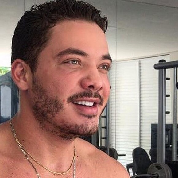 Wesley Safadão exibiu o corpo sarado em seu Instagram neste domingo, 8 de novembro de 2020