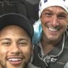 Neymar colocou lentes de contato nos dentes em 2016 com Rafael Puglisi, dentista queridinho das famosas
