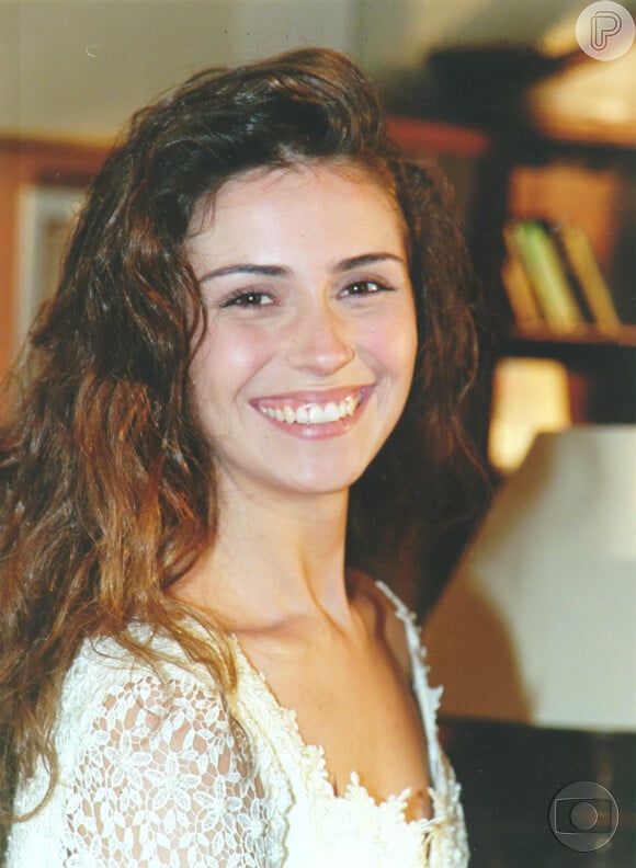 Giovanna Antonelli viveu Capitu em 'Laços de Família', aos 24 anos