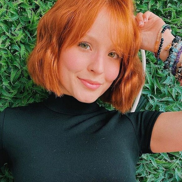 Larissa Manoela treinou em pleno domingo e mostrou disposição