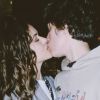 Maisa Silva exibe beijo em namorado, Nicolas Arashiro, ao fazer três anos de namoro