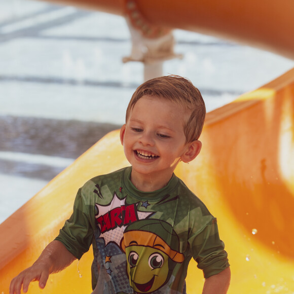 Enrico Bacchi, de 3 anos, é filho de Karina Bacchi e Amaury Nunes