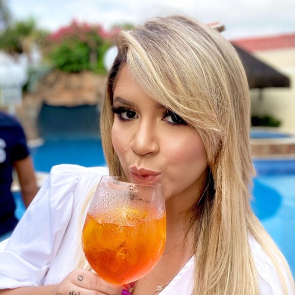 Maríia Mendonça está investindo em um plano alimentar com jejum intermitente