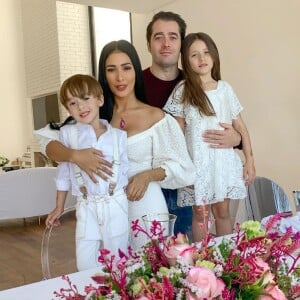 Simaria é mãe de Pawel, de 5 anos, e Giovanna, de 8, do casamento com Vicente Escrig