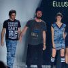 Laura Neiva e Fiuk desfilam juntos no último dia de São Paulo Fashion Week, nesta sexta-feira, 7 de novembro de 2014