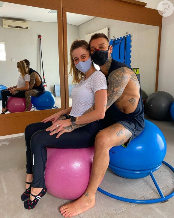 Lorena Carvalho, mulher de Lucas Lucco, é adepta de pilates na gravidez
