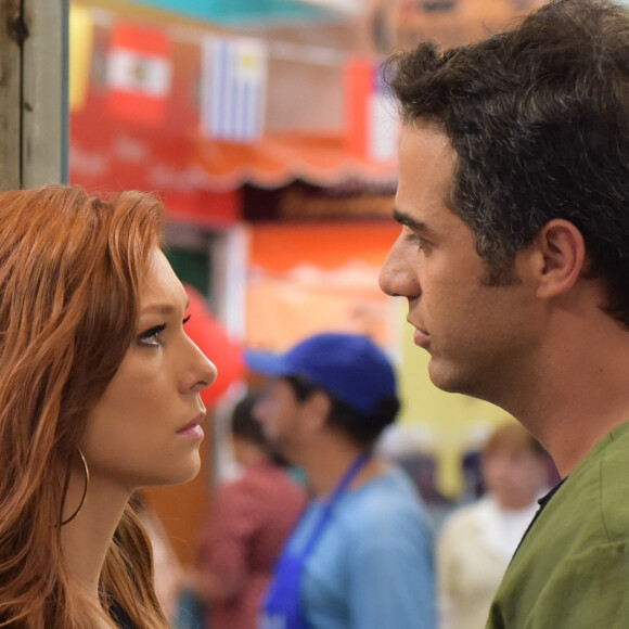 Na novela 'Amor Sem Igual', Miguel (Rafael Sardão) e Poderosa (Day Mesquita) têm uma relação conturbada