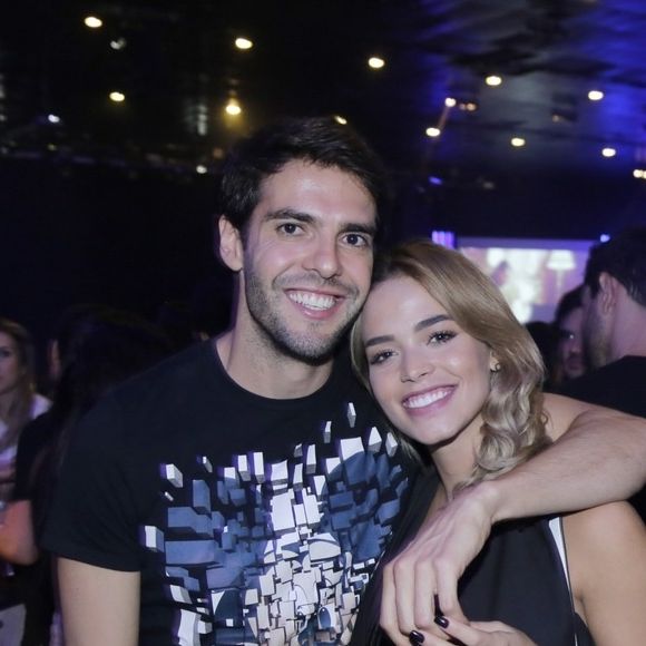 Casamento de Kaká e Carol Dias completa 1 ano. Ex-jogador e modelo se casaram em Itacaré, na Bahia