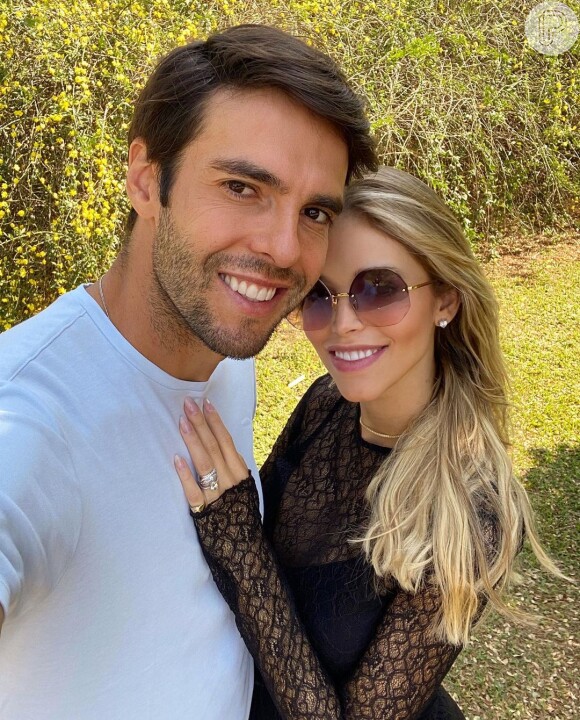 Kaká trocou declarações com a mulher, Carol Dias, no aniversário de 1 ano de casamento