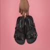 Zaxy traz inspiração das mulheres da periferia de São Paulo para criar nova coleção de sandálias