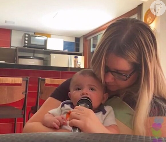 Marília Mendonça publica vídeo de momentos do filho na web