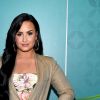 'Esse anel é tudo', comenta Demi Lovato sobre aliança de noivado de Ariana Grande