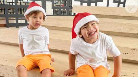 Andressa Suita veste filho com roupas iguais no Natal e encanta a web