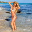 Lívia Andrade exibe corpo sequinho em foto de biquíni na praia